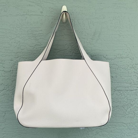 Victoria Secret Tote & Wristlet Wallet set Laser Cut Large NWT - Picture 4 of 16